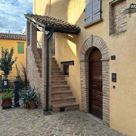 Hotel Al Castello Tavullia Exterior foto