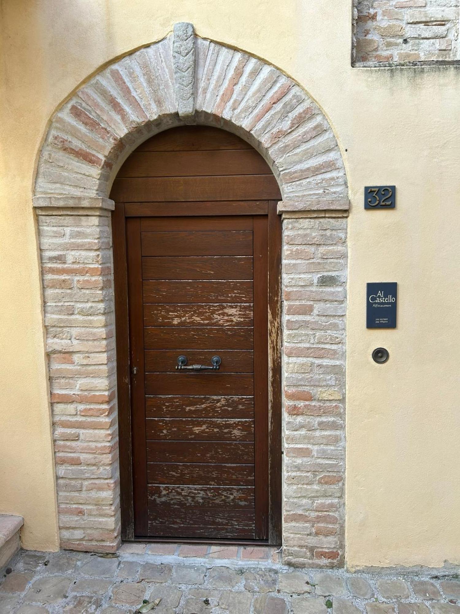 Hotel Al Castello Tavullia Exterior foto