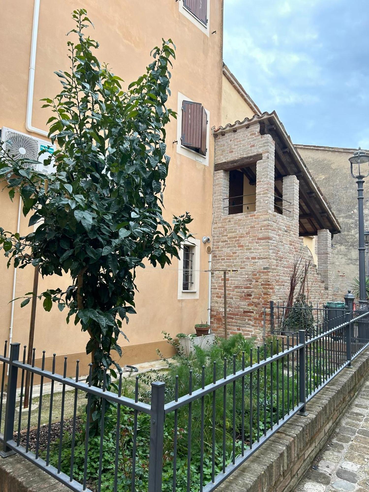 Hotel Al Castello Tavullia Exterior foto